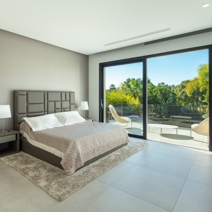 Villa Moderna 5 Dormitorios en Aloha, Nueva Andalucia | Image 6