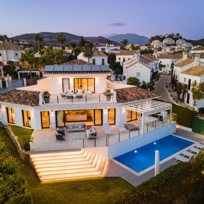 Completely Refurbished 5 Bedroom Villa in Nueva Andalucia | Image 2