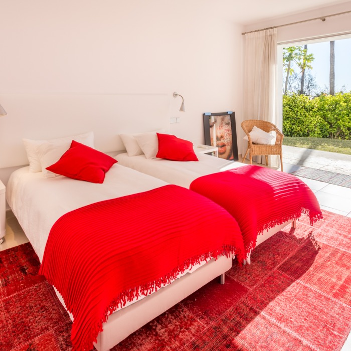 Fantástica Villa de 6 Dormitorios en Nagüeles, Milla de Oro de Marbella | Image 5