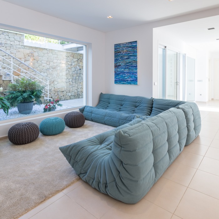 Fantastic 6 Bedroom Villa in Nagüeles, Marbella Golden Mile | Image 3