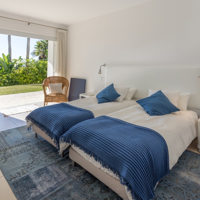 Fantástica Villa de 6 Dormitorios en Nagüeles, Milla de Oro de Marbella | Image 8