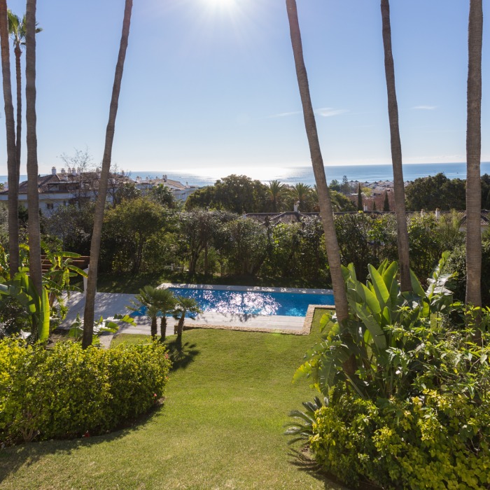 Fantástica Villa de 6 Dormitorios en Nagüeles, Milla de Oro de Marbella | Image 25