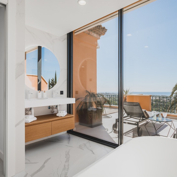 Duplex Penthouse Vue Mer Panoramique de 3 Chambres à Les Belvederes à Nueva Andalucia | Image 45