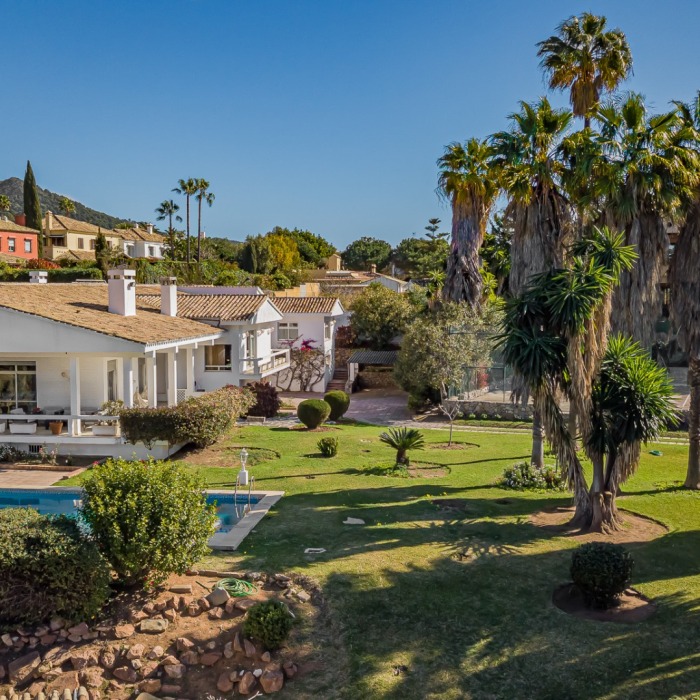 Sea View 7 Bedrooms Villa with Tennis in El Mirador in the Center of Marbella | Image 6