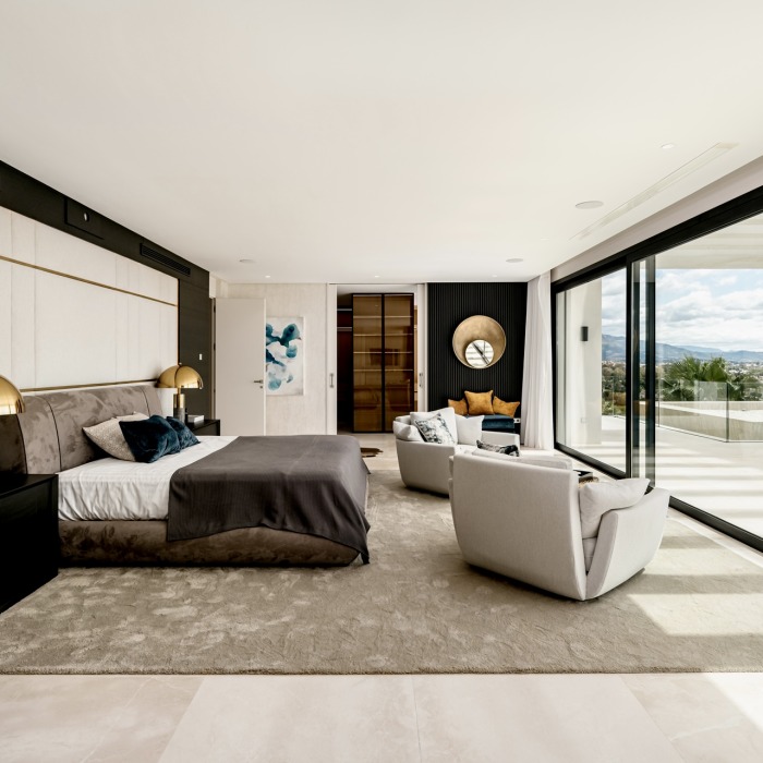 Modern 7 Bedroom Villa with Panoramic Sea Views in El Paraiso Alto in Benahavis | Image 3