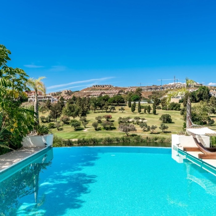 Frontline Golf 6 Bedroom Andalusian Villa with Sea Views in Atalaya, Benahavis | Image 18