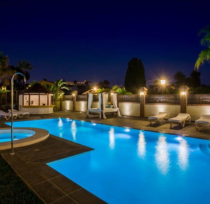 Luxe et Atypique Villa de 14 Chambres à Marbella Golden Mile | Image 12