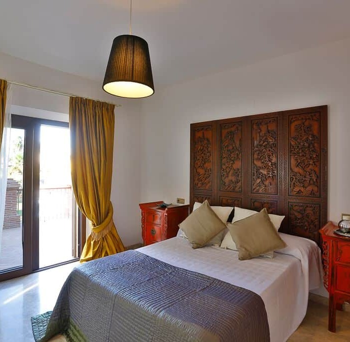 Luxury and Atypical 14 Bedroom Villa in Marbella Golden Mile | Image 26