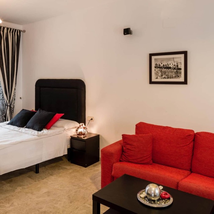 Luxury and Atypical 14 Bedroom Villa in Marbella Golden Mile | Image 14