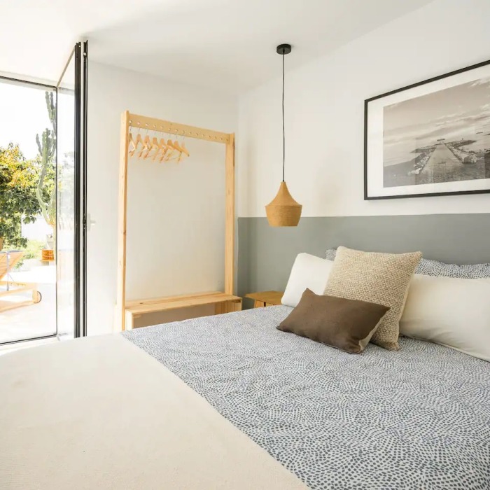 Bohemian Style Modern 4 Bedroom Villa in Nueva Andalucia | Image 21