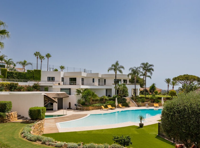 Modern 7 Bedroom Villa with Tennis in Hacienda Las Chapas, Marbella East | Image 4
