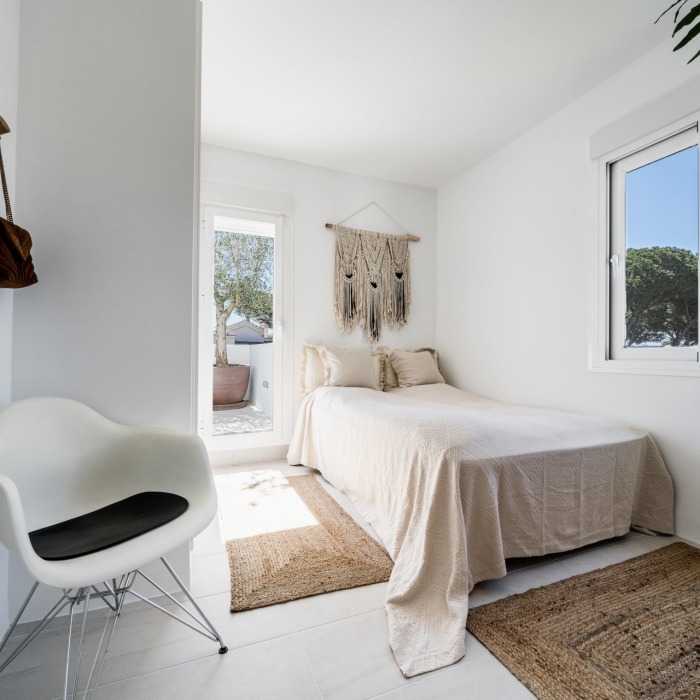 Charming Beachside 6 Bedroom Villa in Artola Baja in Marbella East | Image 5