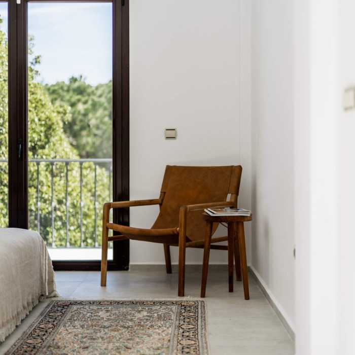 Tastefully Renovated Charming 5 Bedroom Villa in Hacienda Las Chapas, Marbella East | Image 20