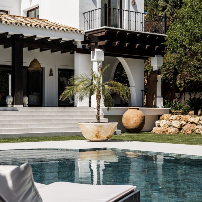 Tastefully Renovated Charming 5 Bedroom Villa in Hacienda Las Chapas, Marbella East | Image 9