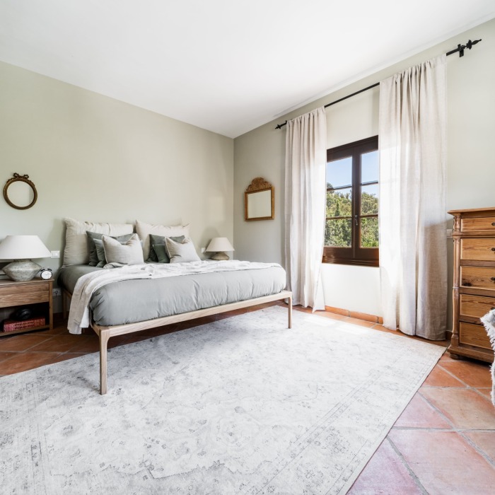 2 Bedroom Andalusian Townhouse in La Zagaleta in Benahavis | Image 16