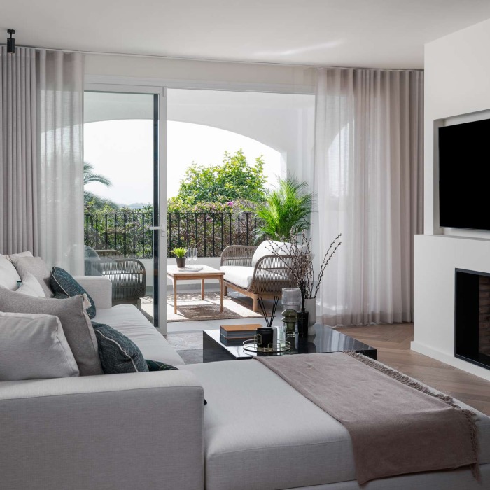 Newly Renovated Contemporary Style 3 Bedroom Townhouse in Club Sierra, Marbella Golden Mile | Image 48