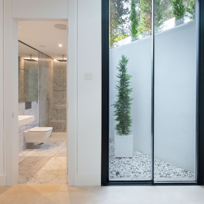 Designed 5 Bedroom Beachside Villa in Marbella Golden Mile | Image 8