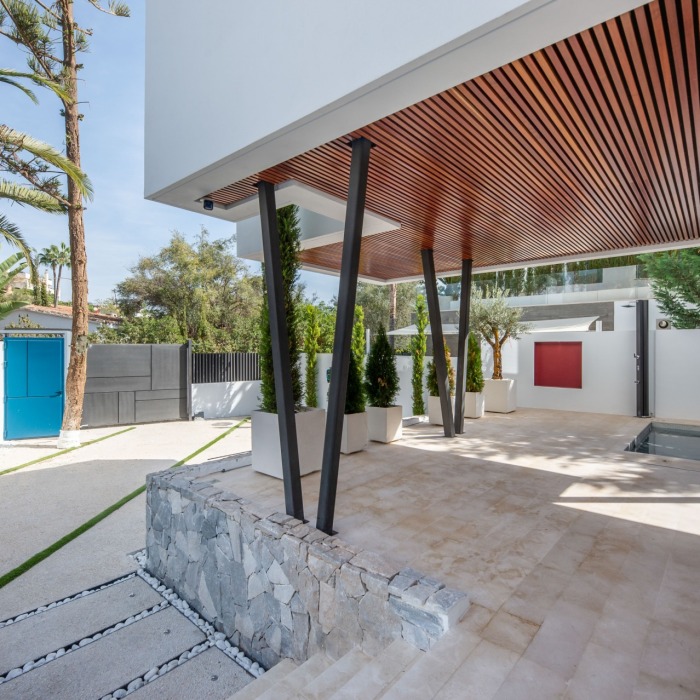 Designed 5 Bedroom Beachside Villa in Marbella Golden Mile | Image 26