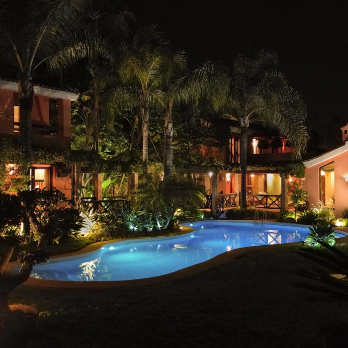 Amazing 8 Bedroom Villa Bambu 1 & 2 in Los Verdiales, Marbella Golden Mile | Image 42