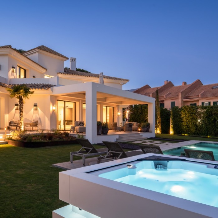 Tastefully Designed 5 Bedroom Villa in Los Monteros in Marbella East | Image 15