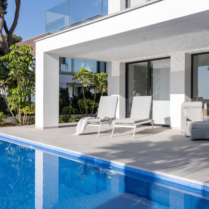 Modern 3 Bedroom Villa with Fantastic Views in La Cala De Mijas | Image 6