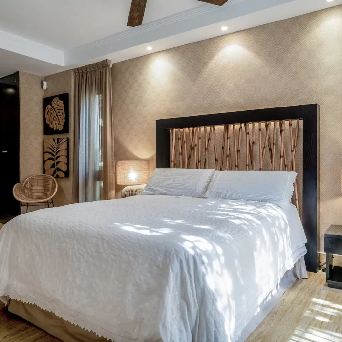Increíble Villa Bambu 1 y 2 de 8 Dormitorios en Los Verdiales, Milla de Oro de Marbella | Image 13