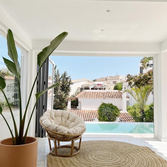 Bohemian Style Modern 4 Bedroom Villa in Nueva Andalucia | Image 12