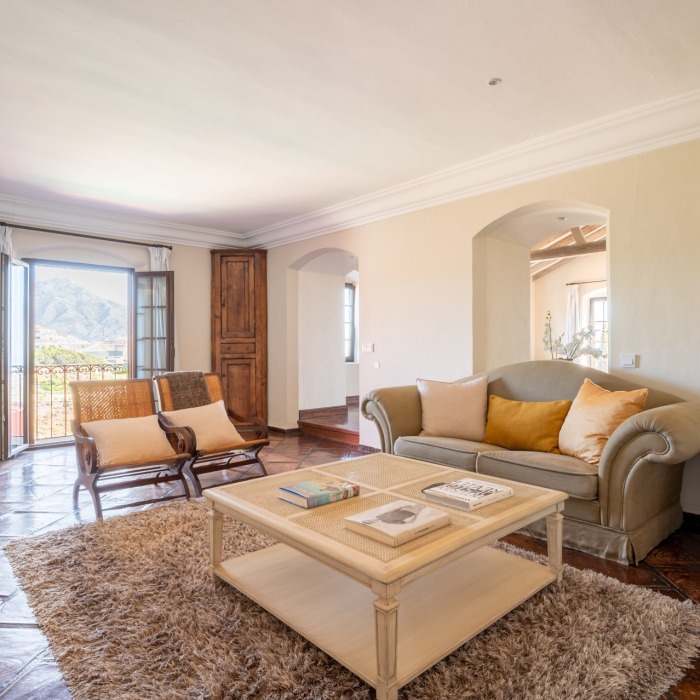 Magnifique Villa Espagnole de 7 Chambres à El Madronal, Benahavis | Image 44
