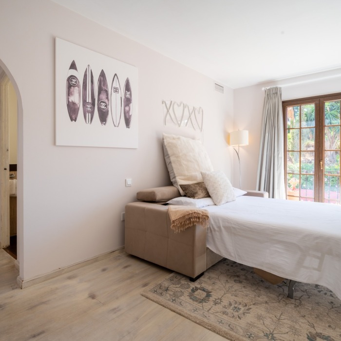 Stunning 7 Bedroom Spanish Villa in El Madronal, Benahavis | Image 40