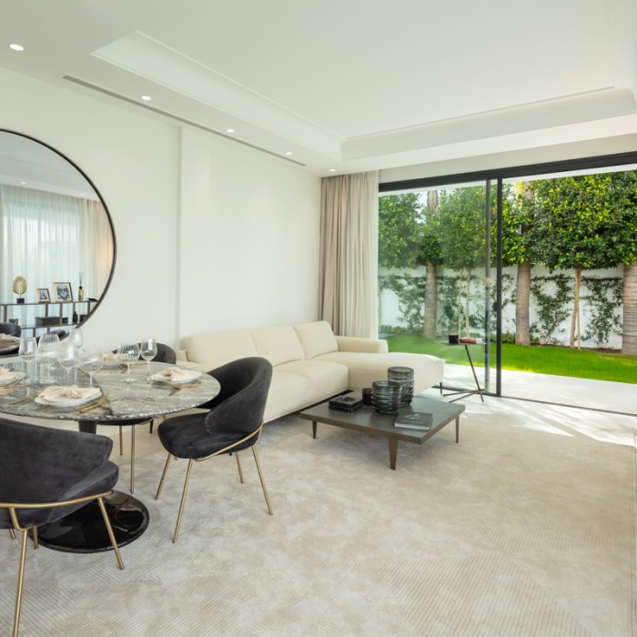 Villa Moderne Proche de la Plage de 4 Chambres à Rio Verde Playa à Marbella Golden Mile | Image 4