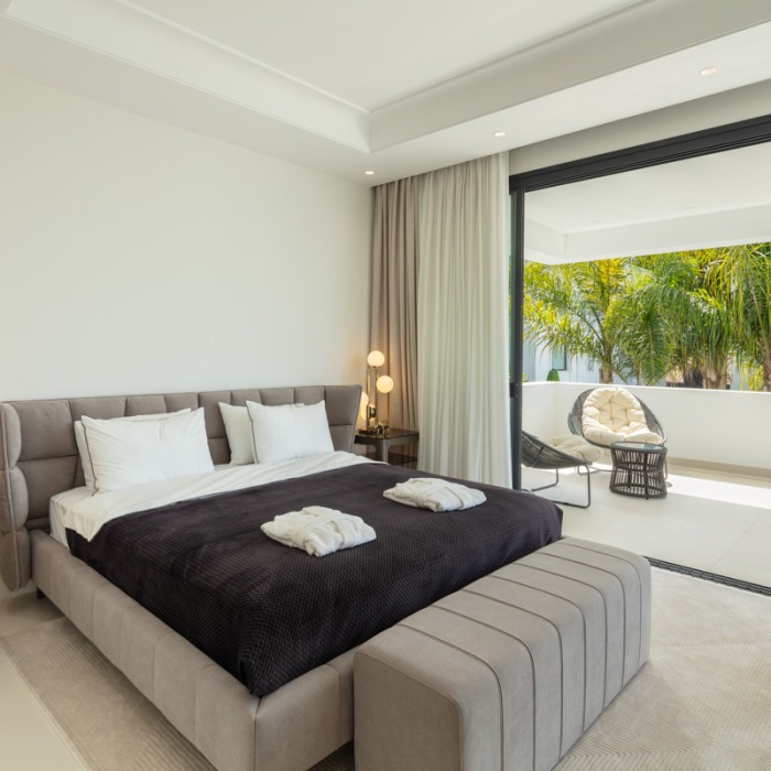 Villa Moderne Proche de la Plage de 4 Chambres à Rio Verde Playa à Marbella Golden Mile | Image 13