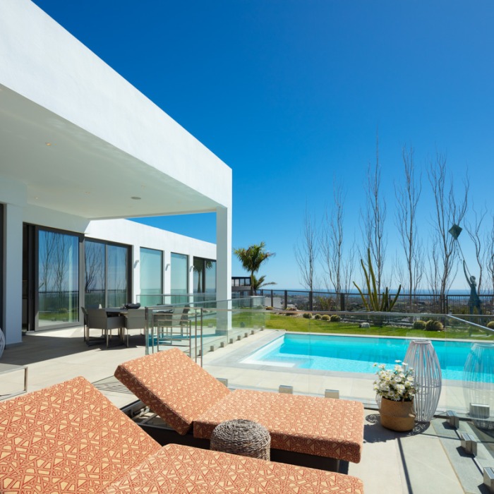 Luxueuse Villa avec Vue Mer Panoramique de 7 Chambres à El Herrojo à Benahavis | Image 16