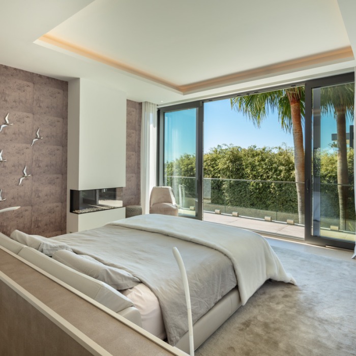 Luxueuse Villa avec Vue Mer Panoramique de 7 Chambres à El Herrojo à Benahavis | Image 17
