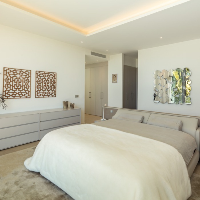 Luxueuse Villa avec Vue Mer Panoramique de 7 Chambres à El Herrojo à Benahavis | Image 18