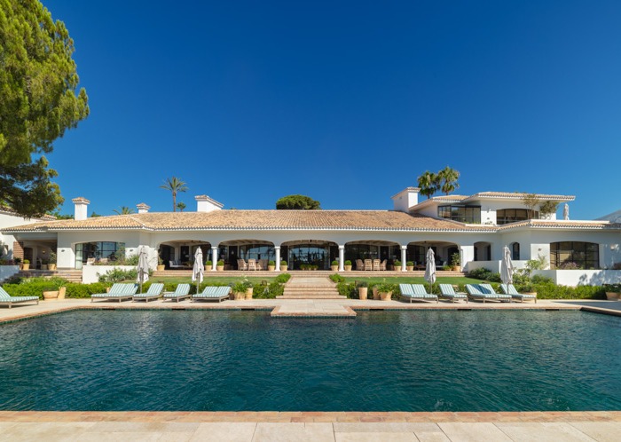 Villa Emblématique de 16 Chambres à Marbella Golden Mile | Image 18