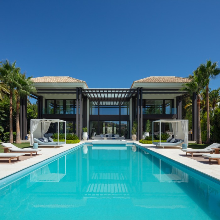 Villa Moderne en Première Ligne de Golf de 6 Chambres à Nueva Andalucia | Image 24