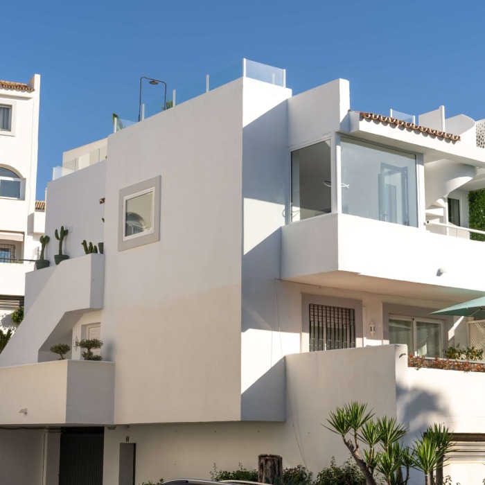 Penthouse Scandinave élégant de 3 Chambres avec Terrasse sur le Toit à Nueva Andalucia | Image 3
