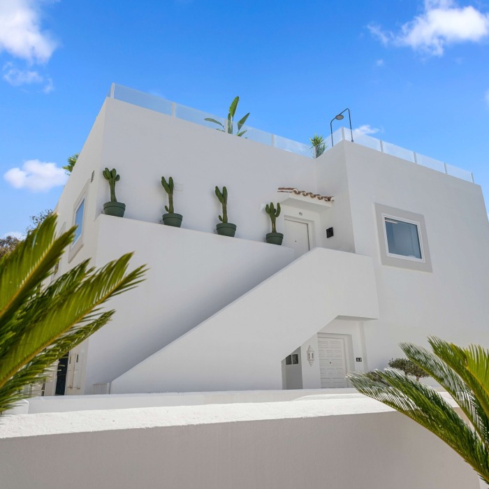 Penthouse Scandinave élégant de 3 Chambres avec Terrasse sur le Toit à Nueva Andalucia | Image 8
