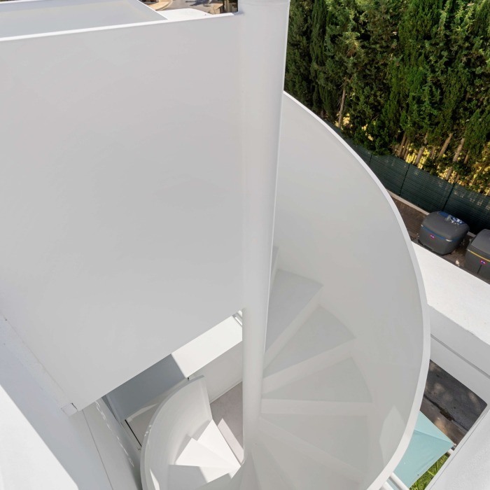 Penthouse Scandinave élégant de 3 Chambres avec Terrasse sur le Toit à Nueva Andalucia | Image 16
