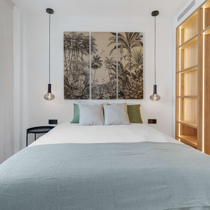 Elegante ático Escandinavo de 3 Dormitorios con Terraza en la Azotea en Nueva Andalucía | Image 49