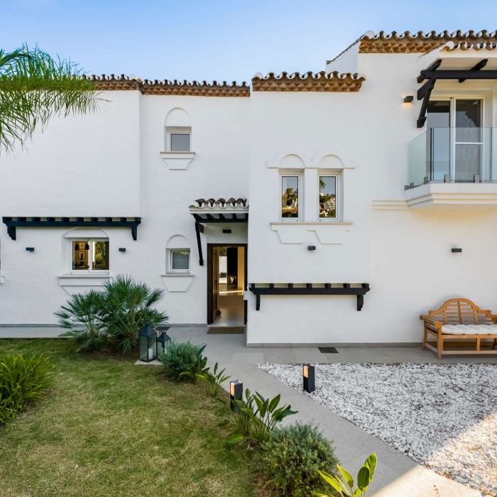Villa Luxueuse de 4 Chambres de Style Andalouse à 4 Chambres au Marbella Country Club à Nueva Andalucia | Image 5