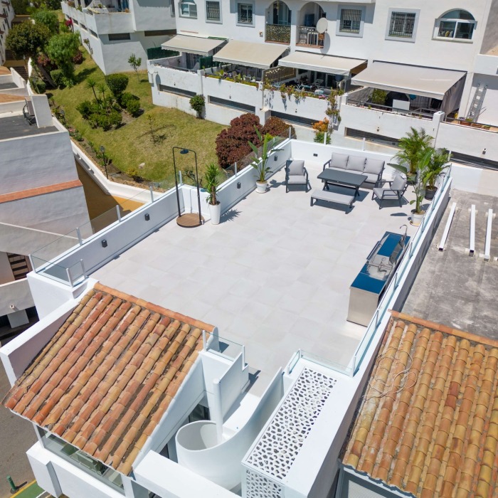 Penthouse Scandinave élégant de 3 Chambres avec Terrasse sur le Toit à Nueva Andalucia | Image 61