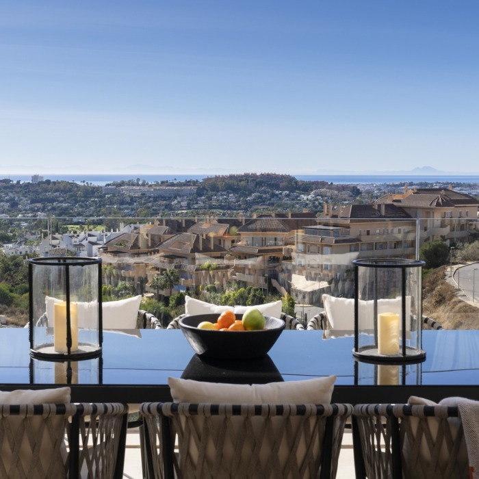 Penthouse moderne de 3 Chambres avec Vue Panoramique sur la Mer à Nueva Andalucia | Image 1