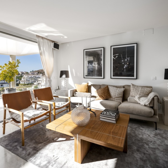 Penthouse moderne de 3 Chambres avec Vue Panoramique sur la Mer à Nueva Andalucia | Image 7