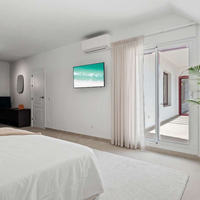 Duplex Penthouse Moderne de 3 Chambres avec Deux Terrasses à Nueva Andalucia | Image 16