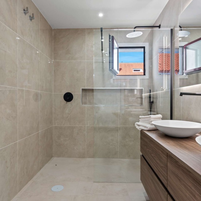 Duplex Penthouse Moderne de 3 Chambres avec Deux Terrasses à Nueva Andalucia | Image 18