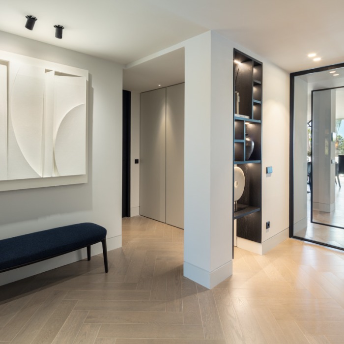 Contemporary 3 Bedroom Apartment in Puente Romano, Marbella Golden Mile | Image 11