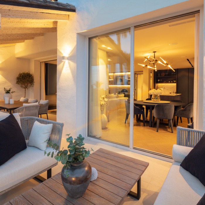 Contemporary 3 Bedroom Apartment in Puente Romano, Marbella Golden Mile | Image 22