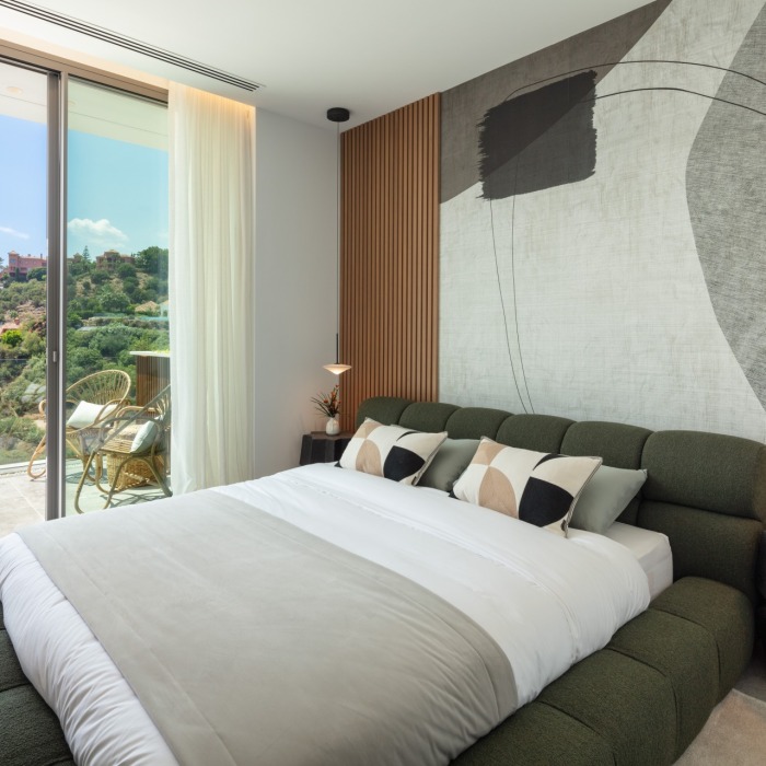 Modern Masterpiece 6 Bedroom Villa in La Quinta in Benahavis | Image 56