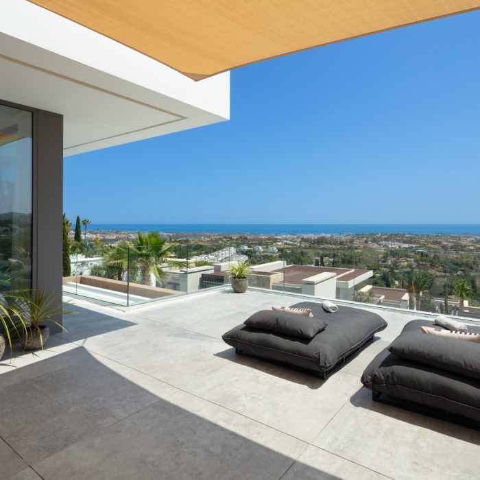 Modern Masterpiece 6 Bedroom Villa in La Quinta in Benahavis | Image 52
